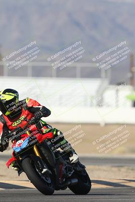 media/Jan-15-2026-Racers Edge (Thu) [[dfebeb70ab]]/3-B Group/Session 1 Turn 15/